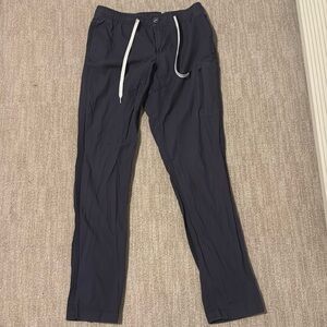 Vuori Men Size M Charcoal Grey Ripstop Slim Fit Stretch Performance Pants